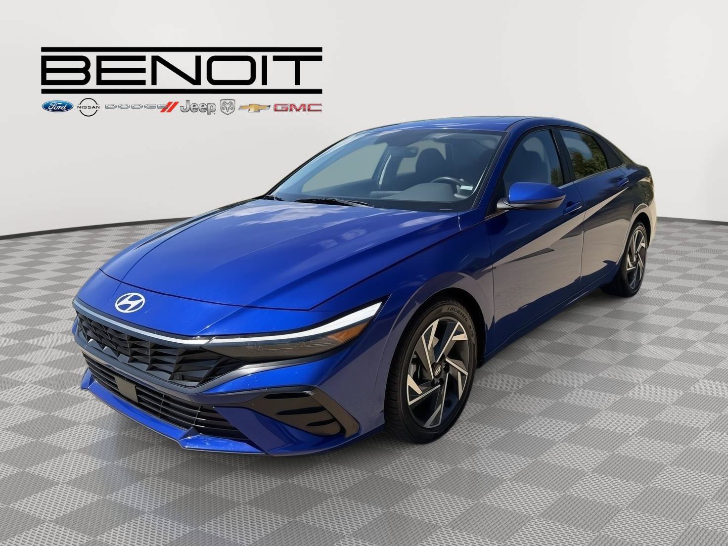 Used 2025 Hyundai Elantra SEL FWD image 1