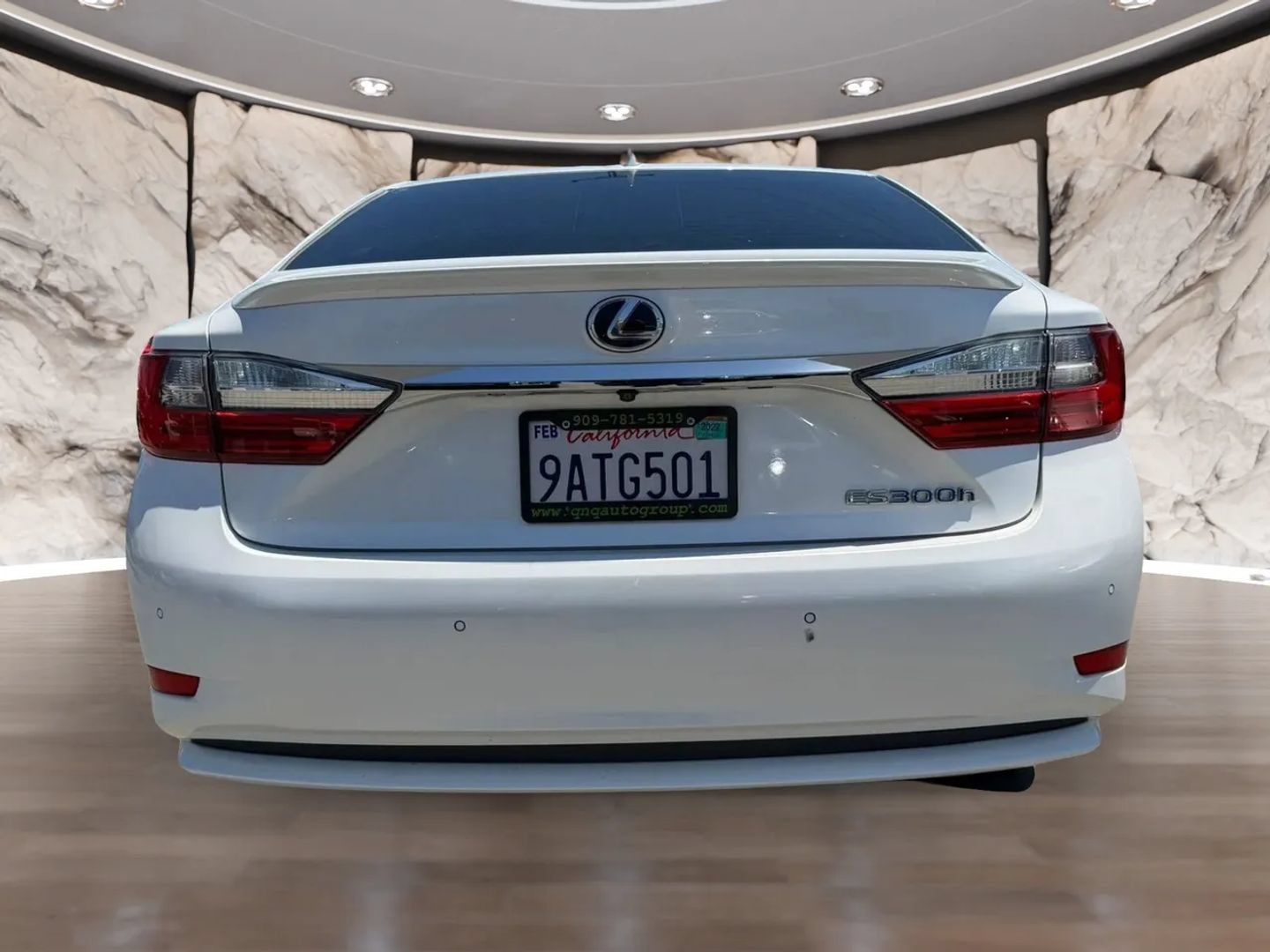 Used 2016 Lexus ES 300h w/ Luxury Package w/Wood Trim FWD image 7