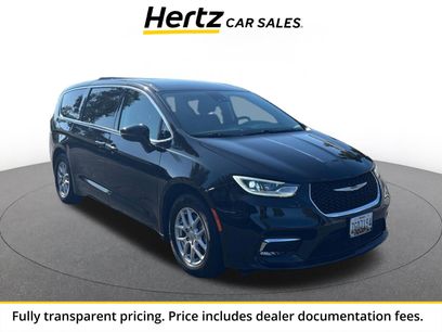 Used 2024 Chrysler Pacifica Touring-L