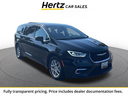 Used 2024 Chrysler Pacifica Touring-L FWD image 1