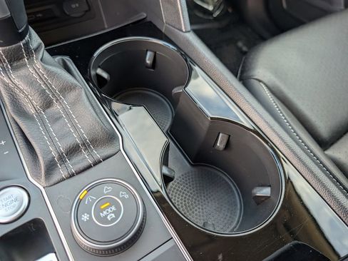 Used 2022 Volkswagen Atlas SE image 29