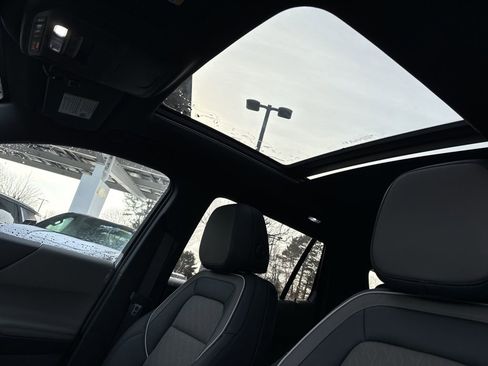 New 2026 Chevrolet Equinox LT w/ Convenience Package II image 17