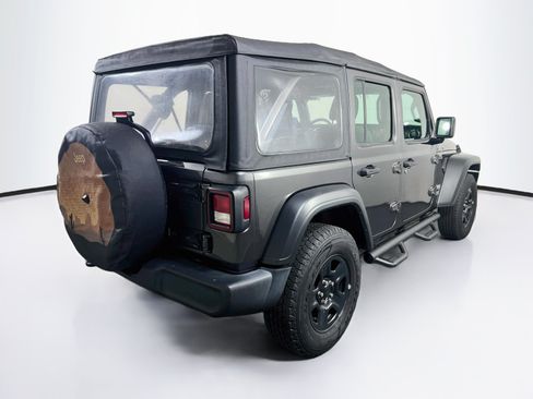 Used 2018 Jeep Wrangler Unlimited Sport AWD/4WD image 5