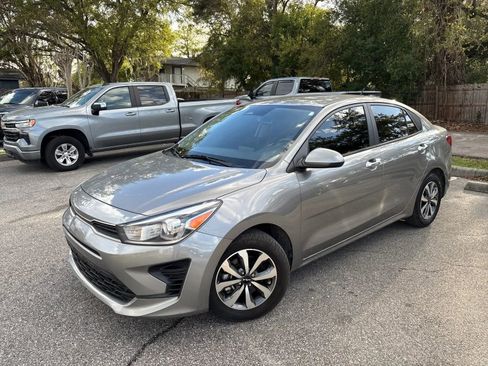 Used 2022 Kia Rio S w/ Technology Package FWD image 2