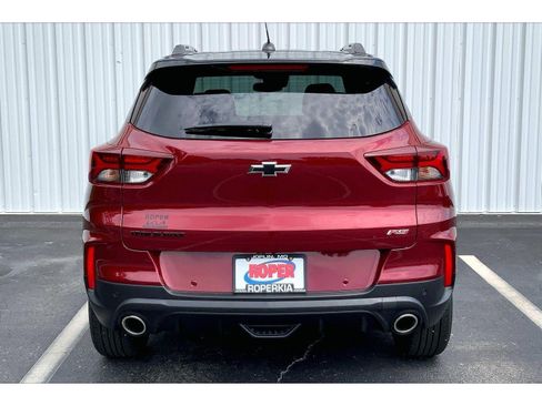 Used 2022 Chevrolet TrailBlazer RS w/ Technology Package FWD image 4