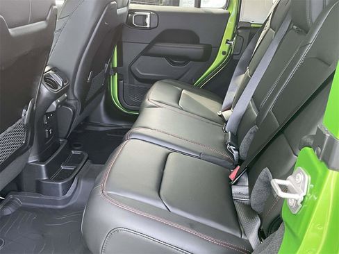 New 2025 Jeep Wrangler Unlimited Rubicon image 30