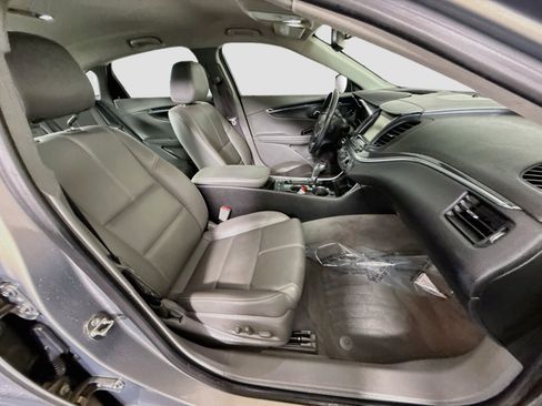 Used 2017 Chevrolet Impala LT w/ Leather Package FWD image 28