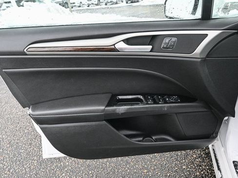 Used 2014 Ford Fusion Energi SE w/ Driver Assist Package image 19