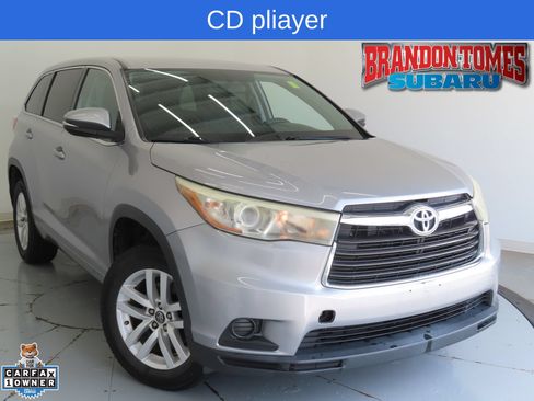 Used 2016 Toyota Highlander LE FWD image 1