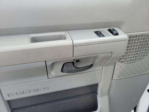 Used 2023 Ford E-350 and Econoline 350 Super Duty w/ Power Windows & Locks Group image 7