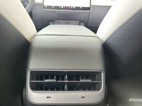 Used 2023 Tesla Model 3 Standard Range RWD image 51
