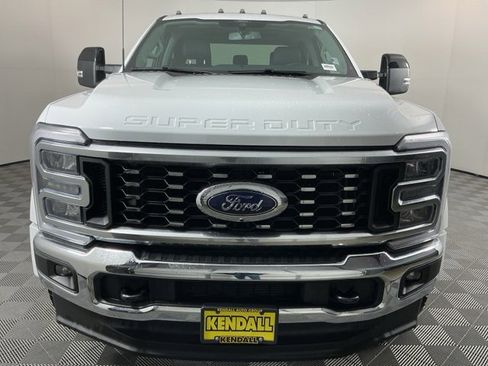 Certified 2025 Ford F450 Lariat w/ FX4 Off-Road Package image 2