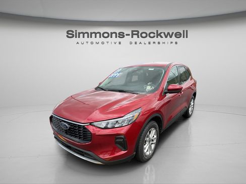 Used 2023 Ford Escape Active w/ Tech Pack #2 AWD/4WD image 1