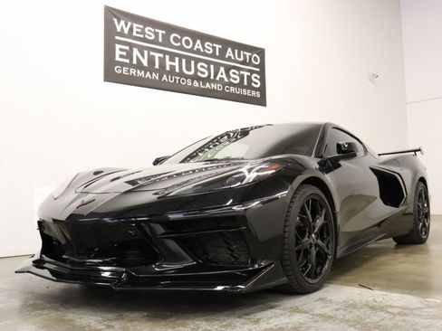 Used 2020 Chevrolet Corvette Stingray Coupe 3LT w/ 3LT Preferred Equipment Group image 3
