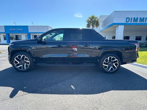 Certified 2025 Chevrolet Silverado EV RST AWD/4WD image 8