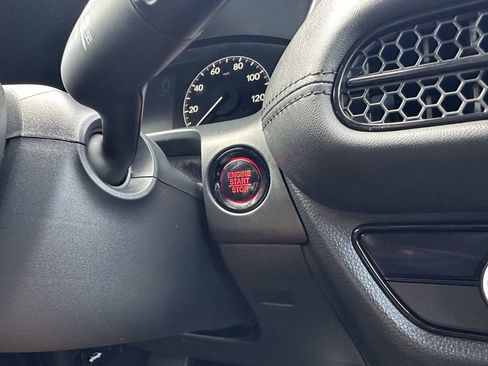 Used 2025 Honda HR-V LX image 27