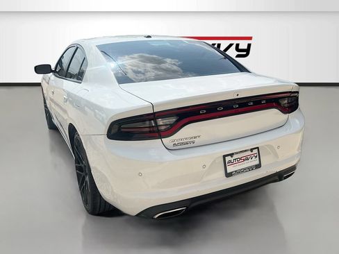Used 2022 Dodge Charger SXT RWD image 5