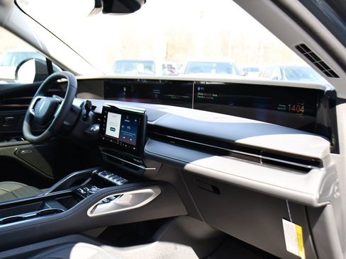 New 2026 Lincoln Nautilus Reserve w/ Jet Appearance Package AWD/4WD image 15