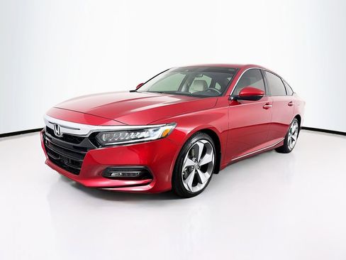 Used 2018 Honda Accord Touring image 3