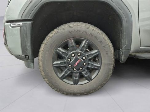 Used 2025 GMC Sierra 2500 AT4 w/ AT4 Premium Plus Package AWD/4WD image 9