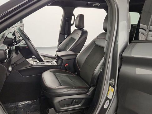 Used 2022 Ford Explorer ST-Line w/ Class IV Trailer Tow Package image 13