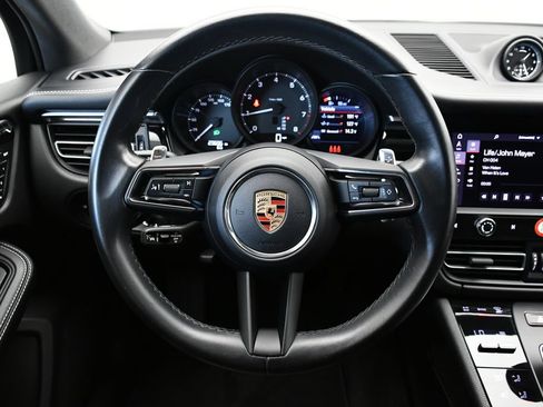 Certified 2024 Porsche Macan AWD/4WD image 22