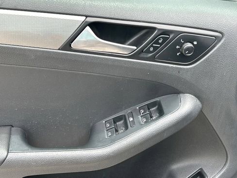 Used 2017 Volkswagen Jetta S FWD image 17