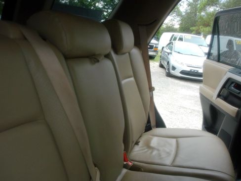Used 2010 Toyota 4Runner SR5 RWD image 32