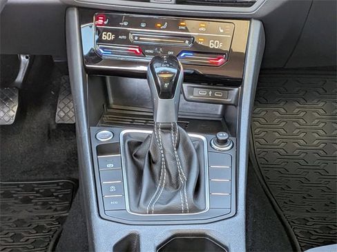 Used 2025 Volkswagen Jetta SE image 20