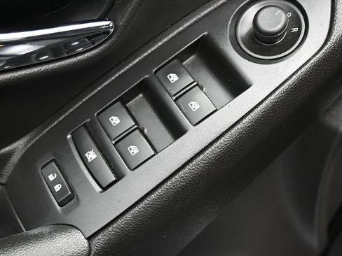 Used 2016 Chevrolet Trax LS FWD image 12