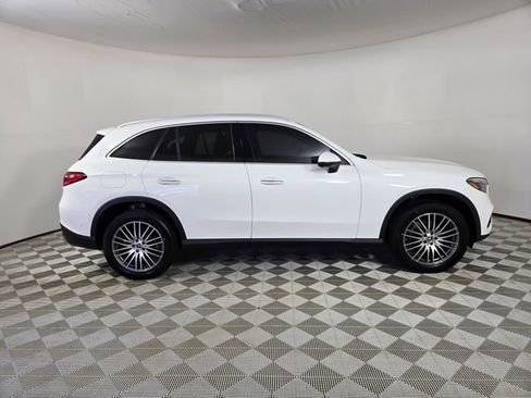 Certified 2023 Mercedes-Benz GLC 300 GLC 300 image 2