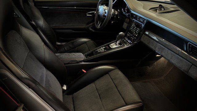 Used 2016 Porsche 911 Carrera GTS RWD image 17