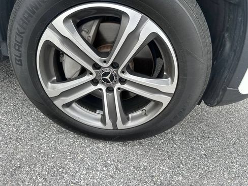 Used 2021 Mercedes-Benz GLC 300 4MATIC image 4