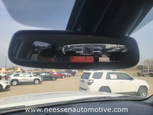 Used 2020 Toyota Tundra SR5 w/ SR5 Upgrade Package image 27