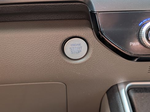 Certified 2026 Kia Carnival FWD image 29