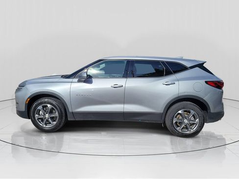 Used 2025 Chevrolet Blazer LT FWD image 4