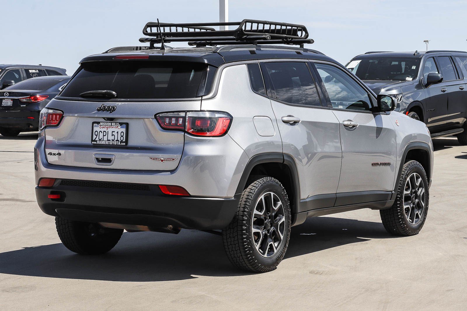 Used 2019 Jeep Compass Trailhawk AWD/4WD image 2