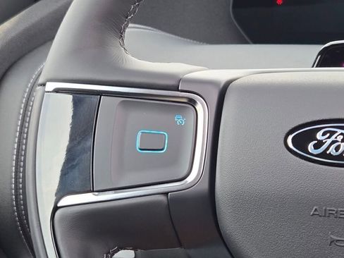 New 2025 Ford Expedition Platinum w/ Stealth Performance Package image 33