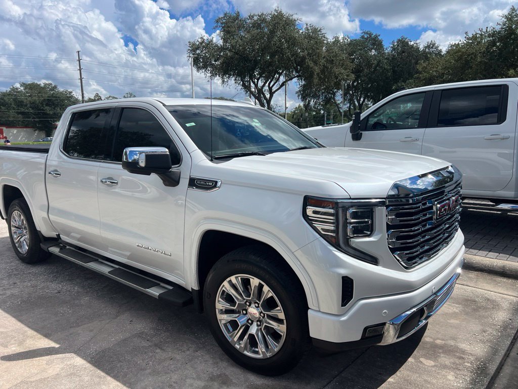 Used 2022 GMC Sierra 1500 Denali RWD image 3