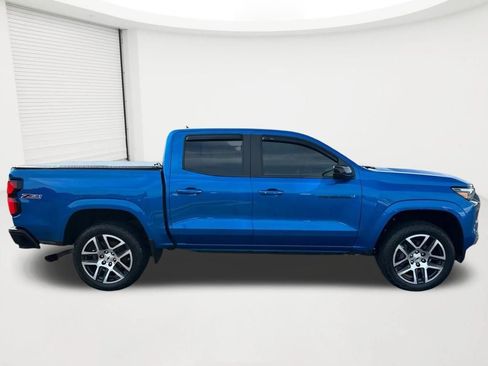 Used 2023 Chevrolet Colorado Z71 w/ Z71 Convenience Package 2 AWD/4WD image 4