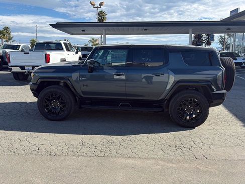Used 2025 GMC Hummer EV 3X w/ LPO, Dark Essentials Package image 6