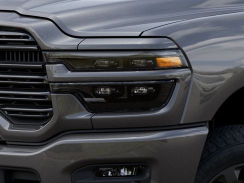 New 2026 RAM 2500 Laramie AWD/4WD image 41