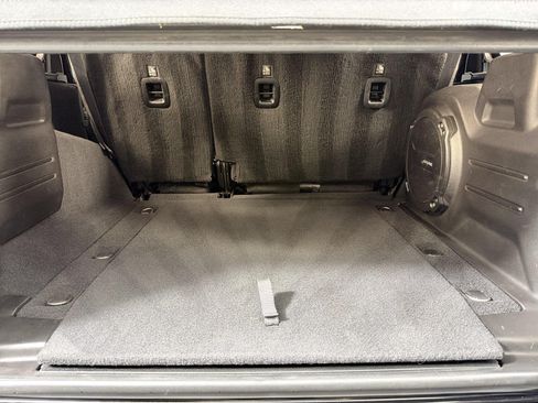 Used 2018 Jeep Wrangler Unlimited Sahara AWD/4WD image 16