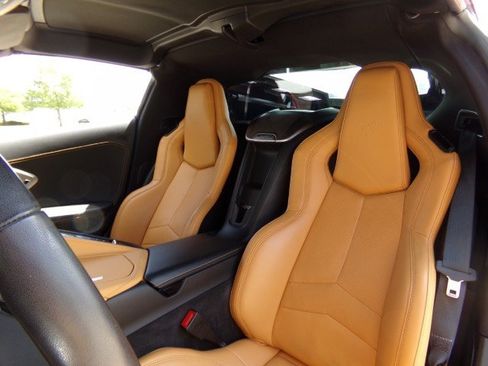 Used 2023 Chevrolet Corvette Stingray Preferred Cpe w/ Body-Color Dual Roof Package RWD image 24