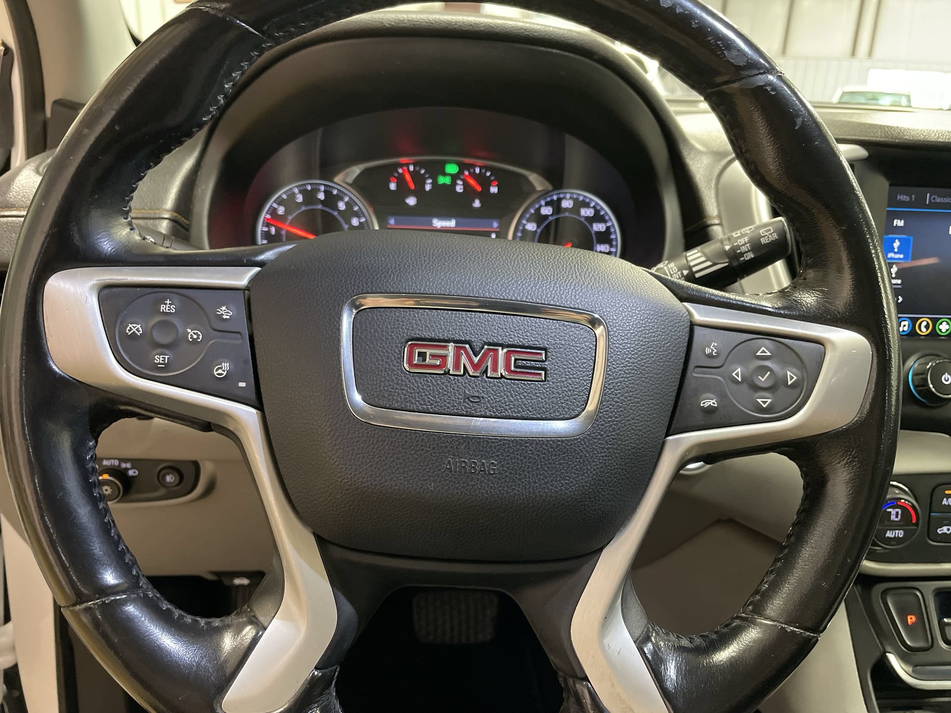 Used 2020 GMC Terrain SLT w/ Preferred Package FWD image 16