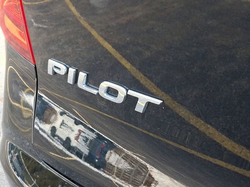 Certified 2018 Honda Pilot EX-L image 31