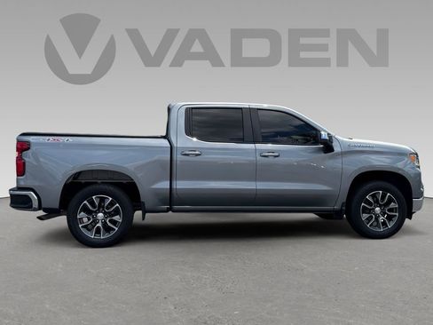 Used 2023 Chevrolet Silverado 1500 LT AWD/4WD image 8