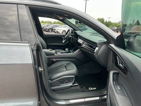 Used 2023 Audi Q8 Premium Plus w/ Premium Plus Package AWD/4WD image 28
