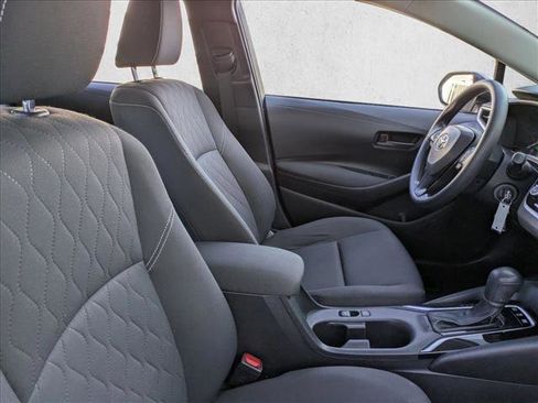 Used 2023 Toyota Corolla LE image 19