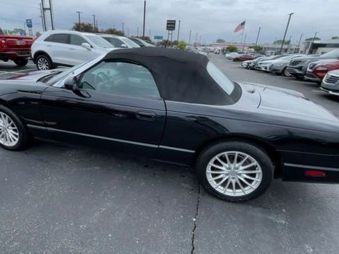 Used 2004 Ford Thunderbird image 7